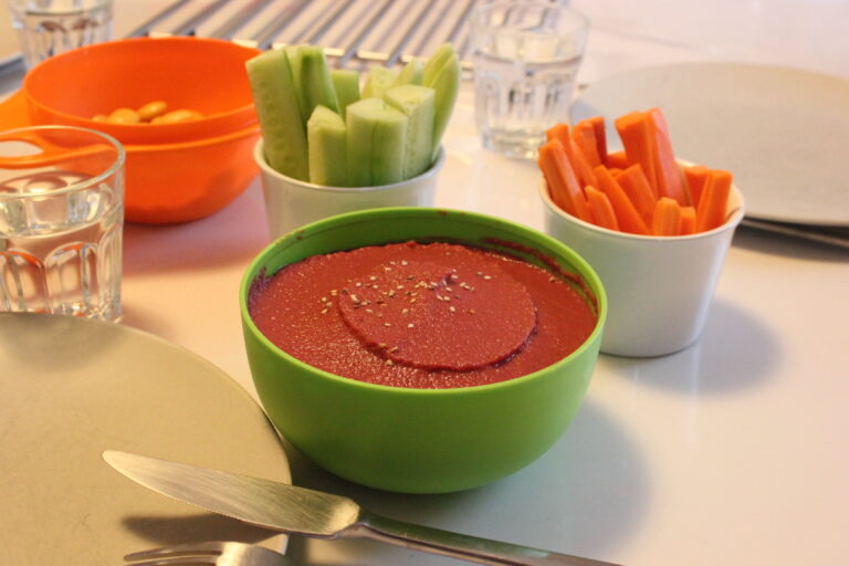 Lire la suite à propos de l’article Houmous de betterave