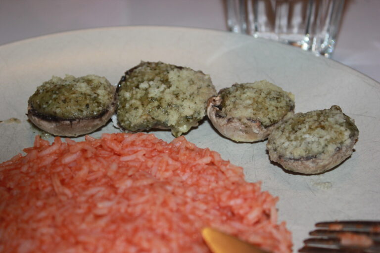 Lire la suite à propos de l’article Champignons farcis Végétalien